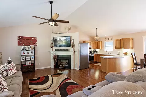 13185 Shutter Dr SE, Lowell, MI 49331 photo 7