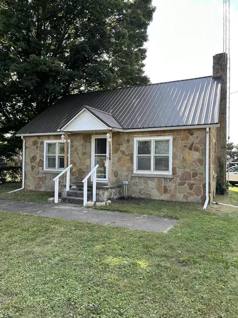 1126 Marshall Rd, Tekonsha, MI 49092
