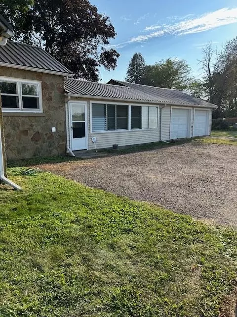1126 Marshall Rd, Tekonsha, MI 49092 photo 2