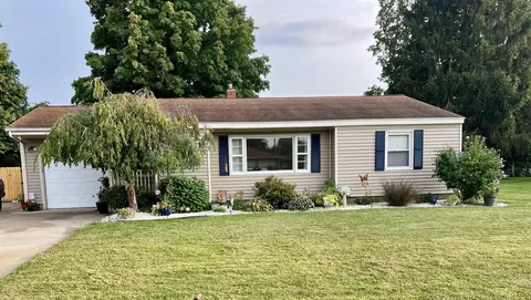 705 Devonshire Dr, Sturgis, MI 49091