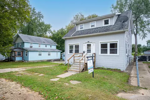119 Avondale Ave, Jackson, MI 49203 photo 2