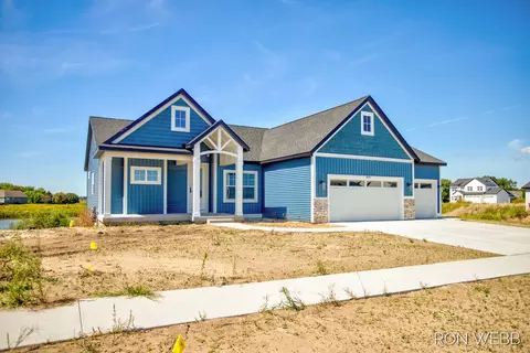 3639 Garner Dr #24, Zeeland, MI 49464
