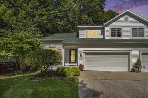 14891 Hunters Ct, Spring Lake, MI 49456