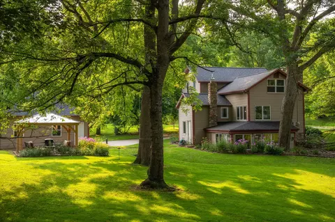 122 Fremont St, Middleville, MI 49333