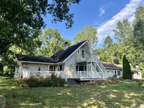 7560 Tucker Ln, Jackson, MI 49201