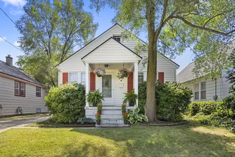 556 Buist St SW, Wyoming, MI 49509
