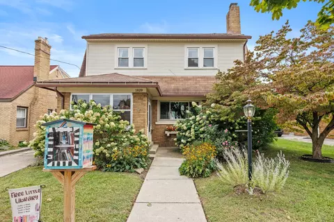 1020 5th St NW, Grand Rapids, MI 49504