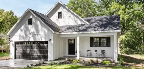 234 W Jefferson St, Newaygo, MI 49337