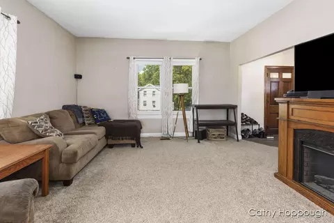 129 Summit St, Ionia, MI 48846 photo 5