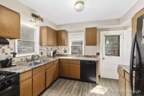 129 Summit St, Ionia, MI 48846 photo 8