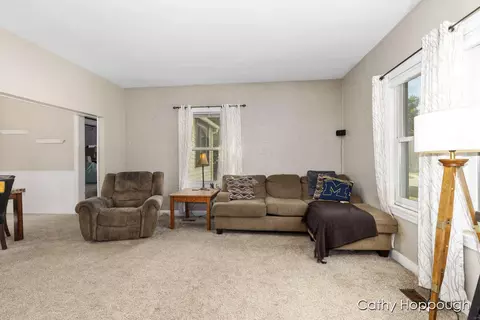 129 Summit St, Ionia, MI 48846 photo 4