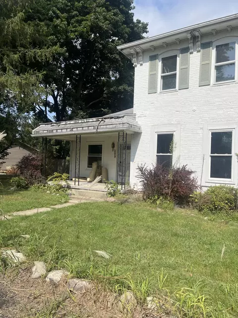 209 Fayette St, Jonesville, MI 49250