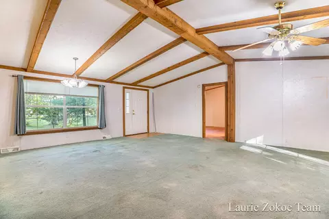 11886 Gordon Rd, Newaygo, MI 49337 photo 3