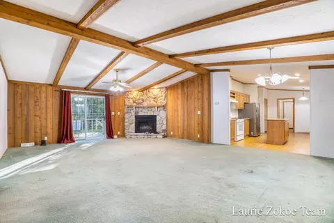 11886 Gordon Rd, Newaygo, MI 49337 photo 2