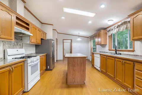 11886 Gordon Rd, Newaygo, MI 49337 photo 4