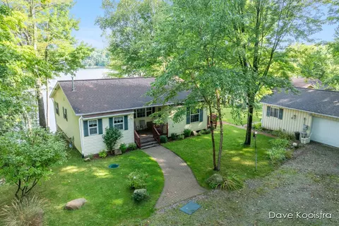 12062 15 Mile Rd, Leroy, MI 49655