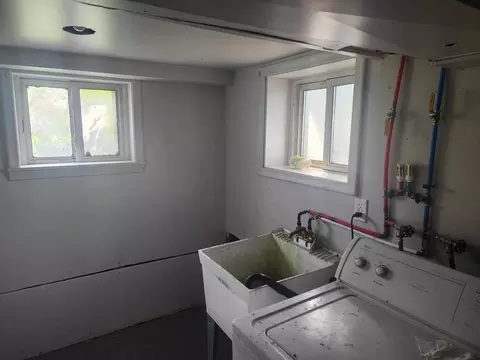 8280 Jackson Ave, Warren, MI 48089 photo 33