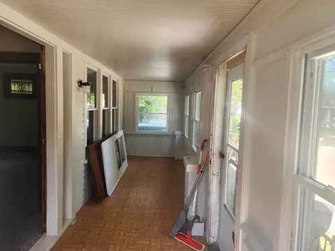 8280 Jackson Ave, Warren, MI 48089 photo 8