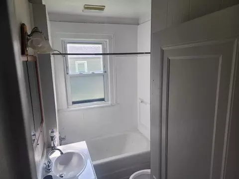 8280 Jackson Ave, Warren, MI 48089 photo 9