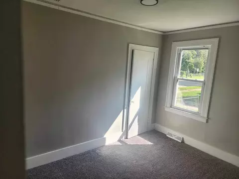 8280 Jackson Ave, Warren, MI 48089 photo 10