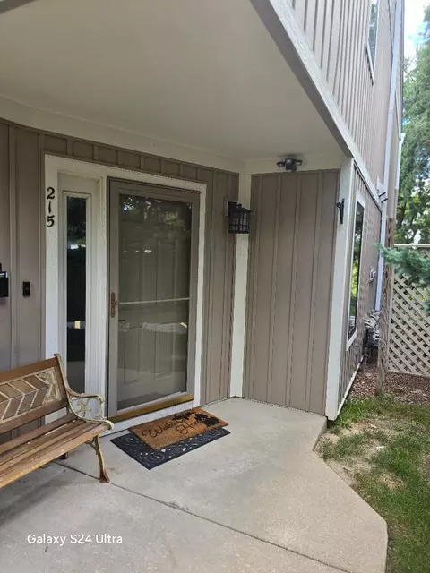 215 Wayne St #4, St. Joseph, MI 49085