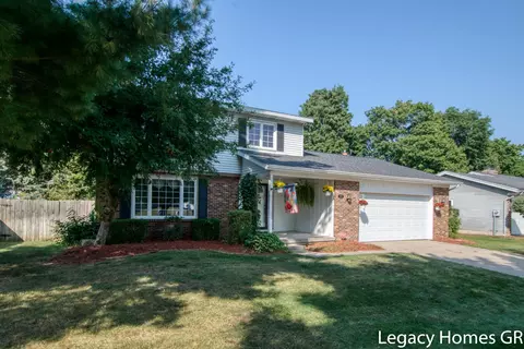 1753 Jeffrey St SE, Kentwood, MI 49508