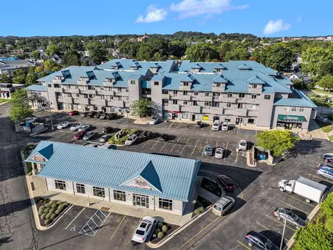 530 Miller Dr #202, Grand Haven, MI 49417