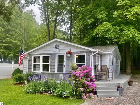 14618 Hicks Lake Rd, Evart, MI 49631