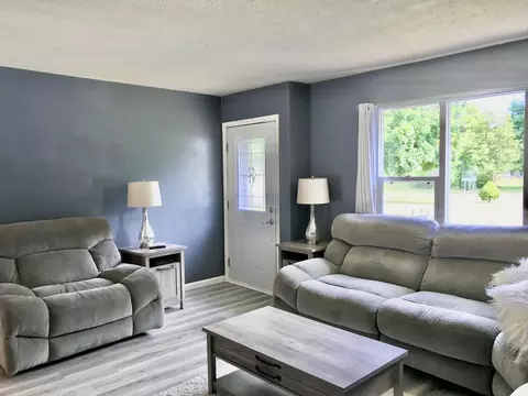 210 Garden St, Constantine, MI 49042 photo 4
