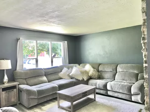 210 Garden St, Constantine, MI 49042 photo 2