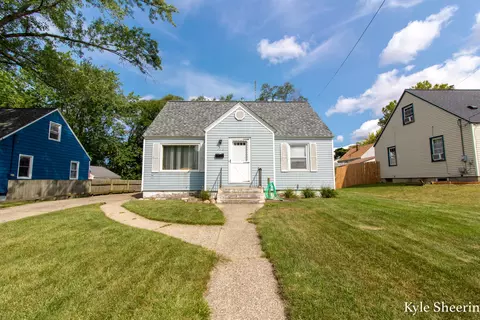 719 Colrain St SW, Wyoming, MI 49509