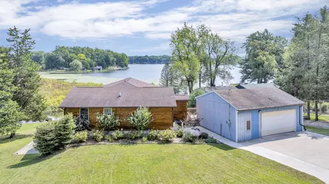 11579 W Crystal Lake Dr, Jerome, MI 49249