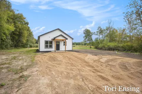 1881 S Derby Rd, Sidney, MI 48885 photo 2