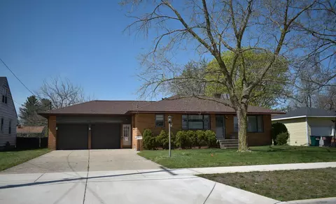 5115 Blaine Ave SE, Kentwood, MI 49508