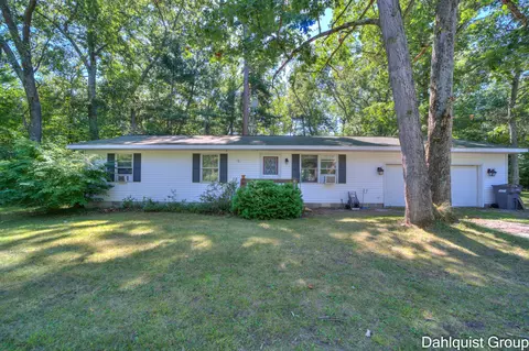 53 E Kenwood Rd, Twin Lake, MI 49457