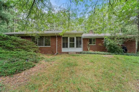 8841 Crane Rd, Milan, MI 48160