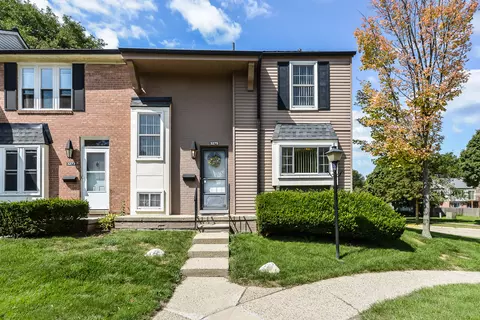 3275 Bolgos Cir, Ann Arbor, MI 48105