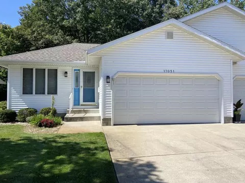 17051 Grandview Dr, Spring Lake, MI 49456