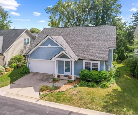 2527 Jade Ct, Ann Arbor, MI 48103