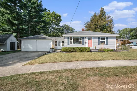 1236 S Dorroll St NE, Grand Rapids, MI 49505
