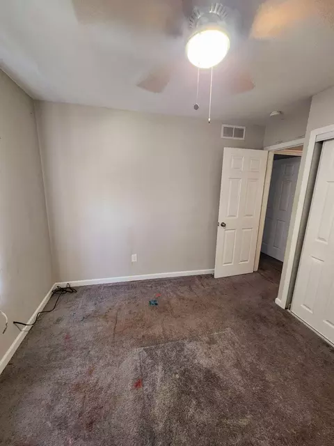 28517 Leroy St, Romulus, MI 48174 photo 28