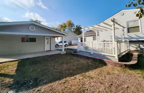 28517 Leroy St, Romulus, MI 48174 photo 5