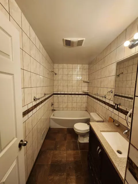 28517 Leroy St, Romulus, MI 48174 photo 22