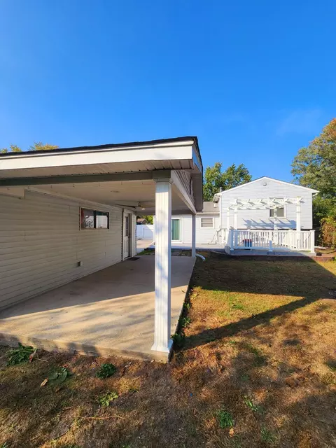 28517 Leroy St, Romulus, MI 48174 photo 7