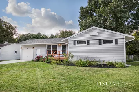 296 Netherfield St NW, Comstock Park, MI 49321