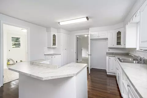 10060 N Riverview Dr, Plainwell, MI 49080 photo 17