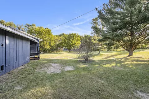 10060 N Riverview Dr, Plainwell, MI 49080 photo 5