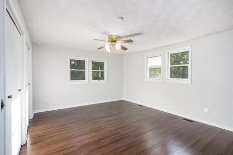 10060 N Riverview Dr, Plainwell, MI 49080 photo 10