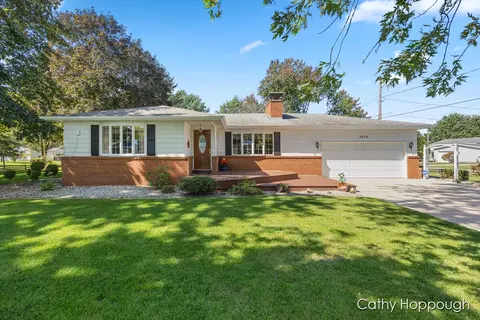 1075 Sherman St, Sumner, MI 48889
