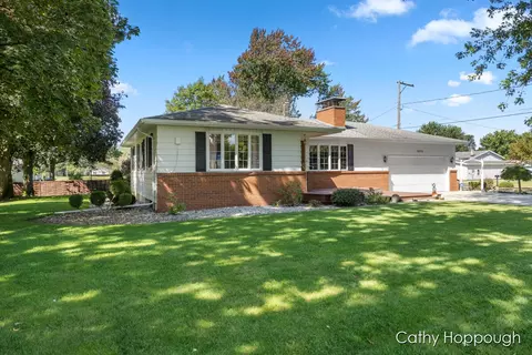 1075 Sherman St, Sumner, MI 48889 photo 2